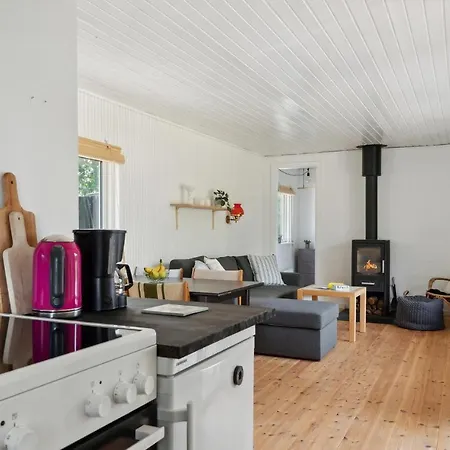 In With Kitchen